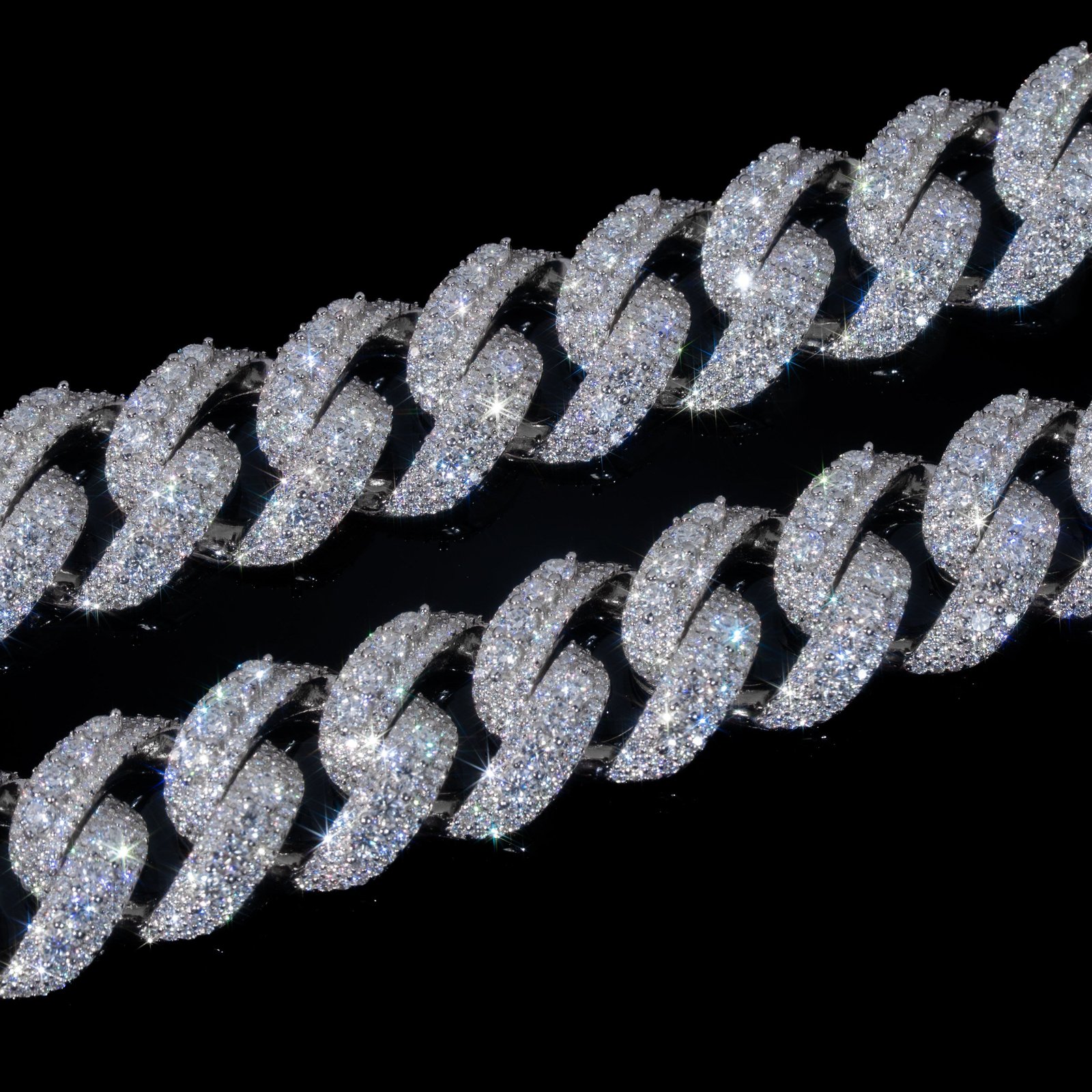 18mm Raised Pointer Cuban Chain